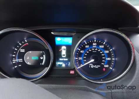 2015 Hyundai Sonata Hybrid from USA, damaged, VIN KMHEC4A43FA135378